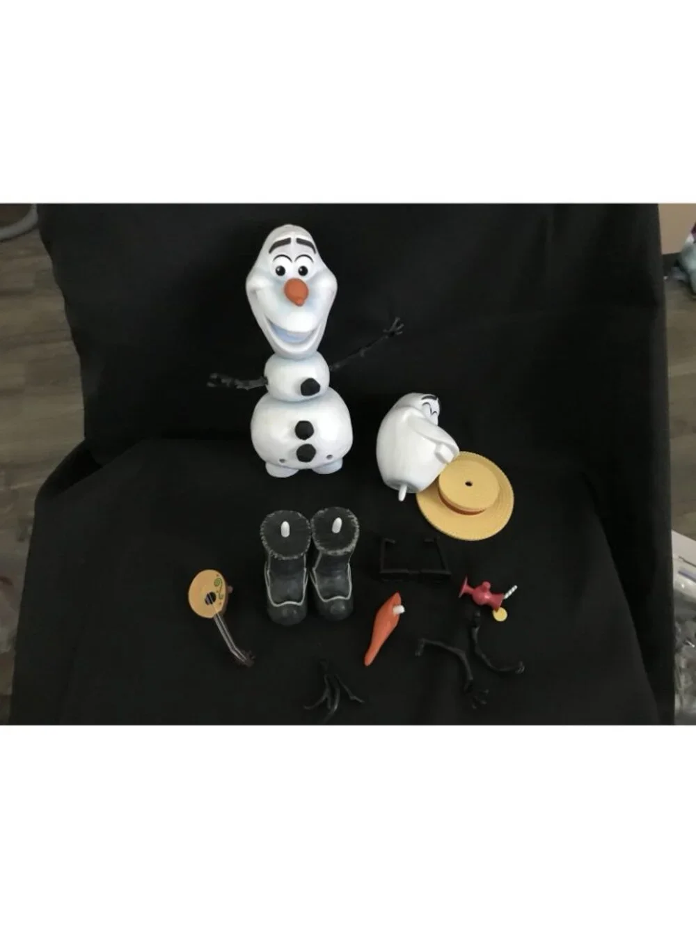 Disney Frozen Olaf Mix 'em up Play Set, Featuring a Customizable Snowman Figure